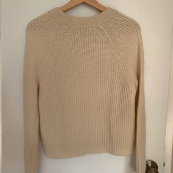 Cashmere Sweater - Picture 4 of 4